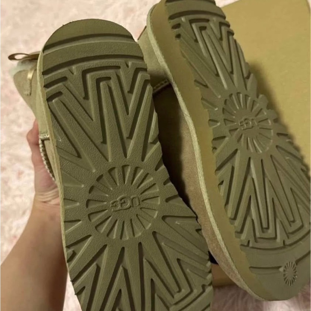 UGG MINI BAILEY BOOTS II Cream and Tan - Picture 2 of 5